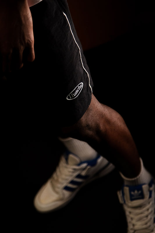 Shorts Logo Stripe Black - HUNCH