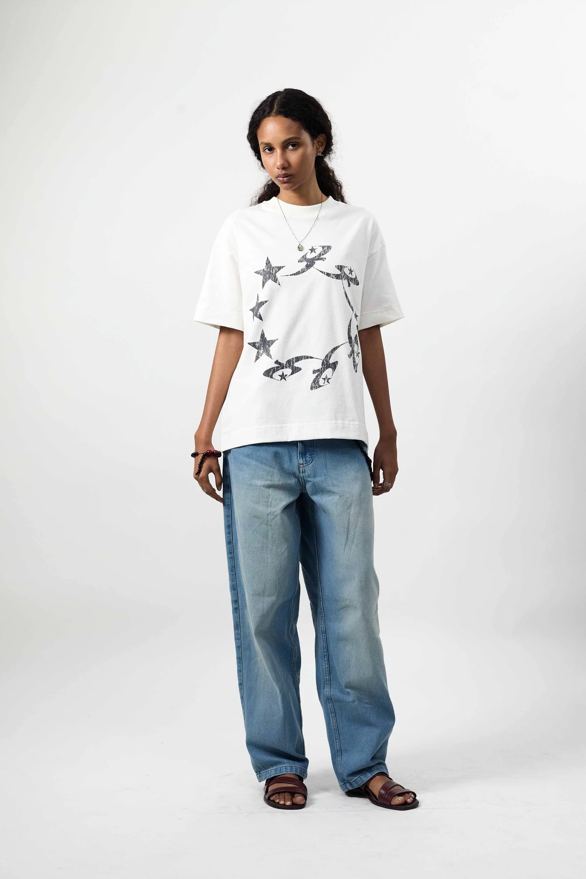 Camiseta "B Tribal" Off White