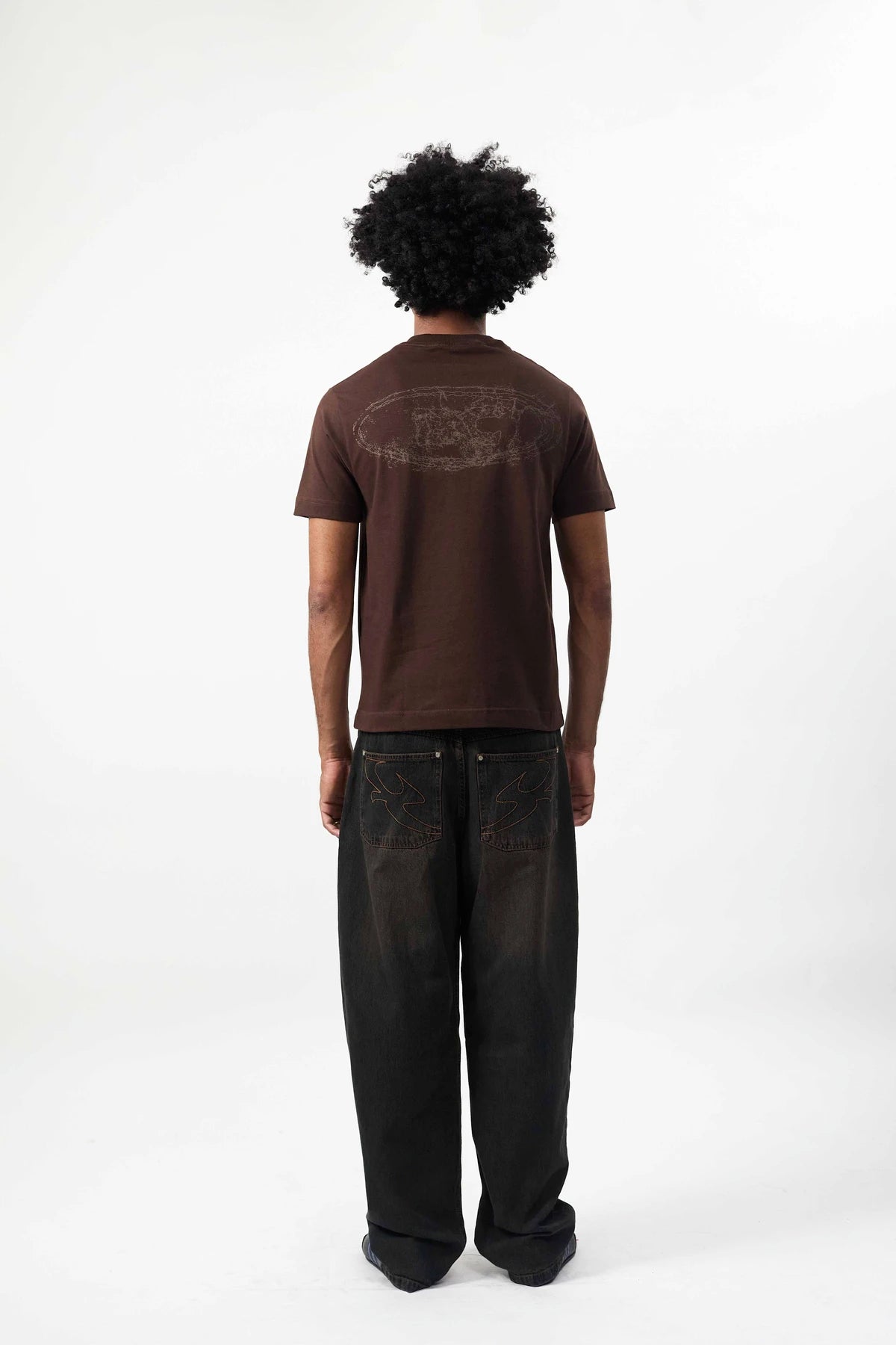 Camiseta "Goods Logo Remix" Marrom