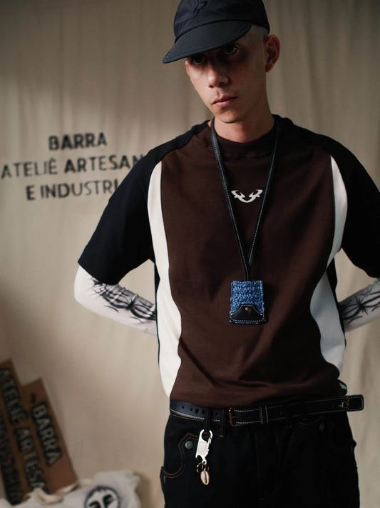 Camiseta "B Reflexo" Recortada - BARRA