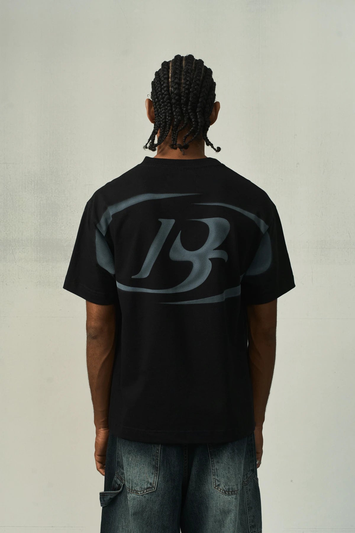 Camiseta "Goods B Estêncil" Preta - BARRA