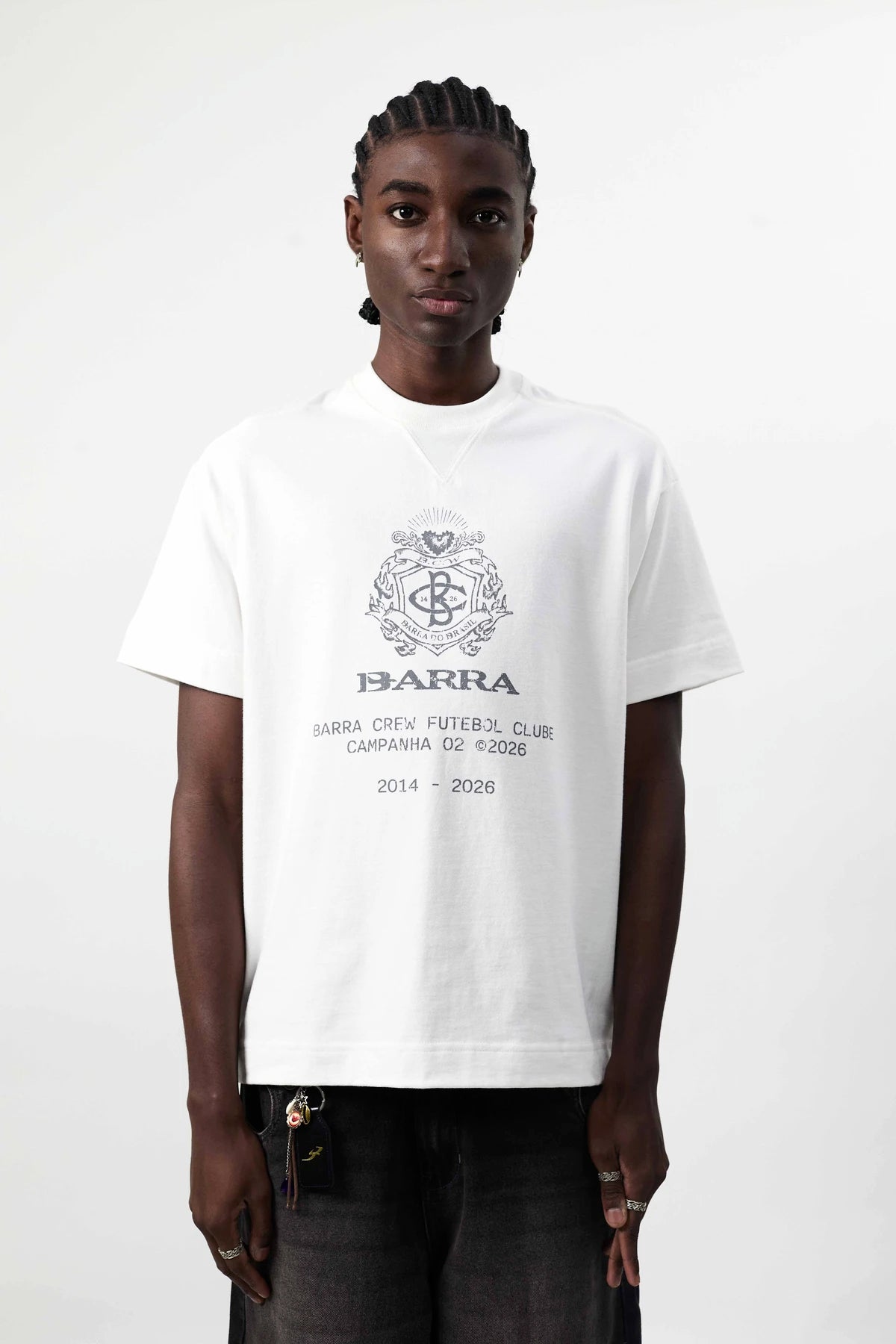 Camiseta "Brasão" Off White
