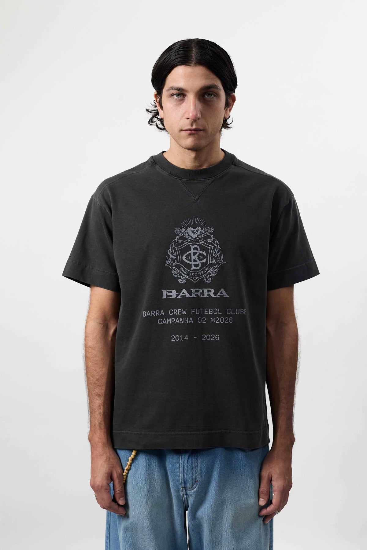 Camiseta "Brasão" Preta Estonada