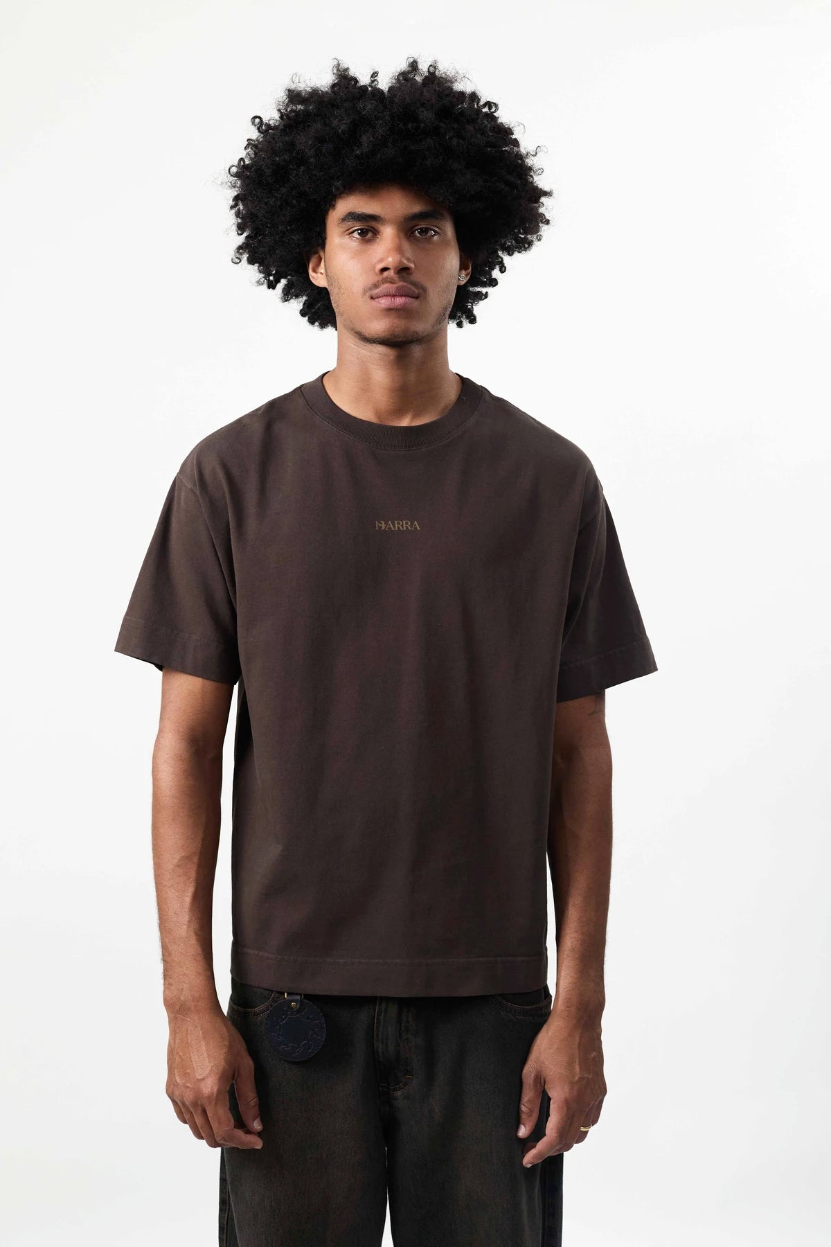 Camiseta "Barra Logo" Marrom