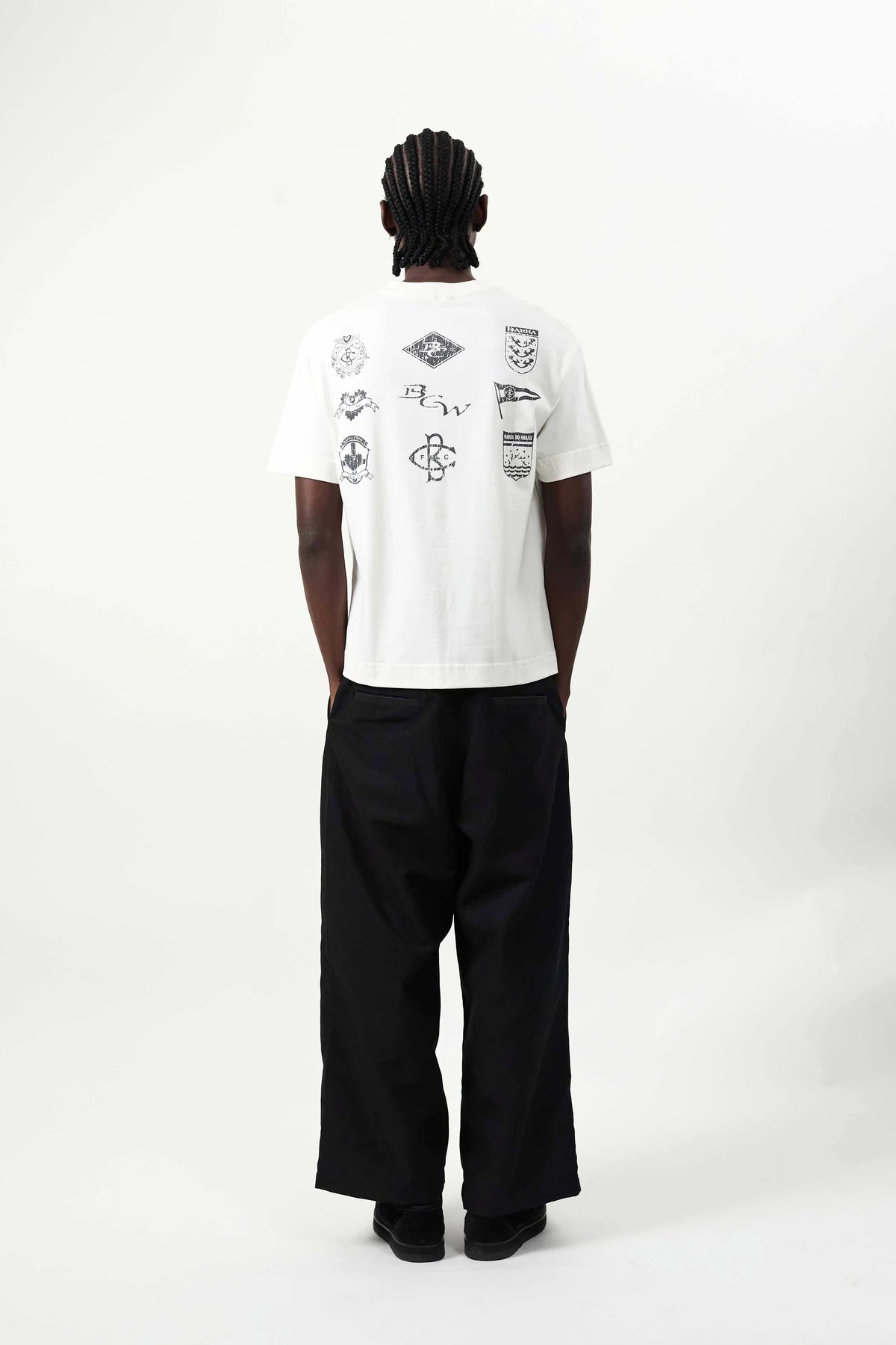 Camiseta "Bandeiras" Off White