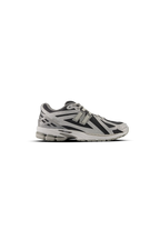 Tenis NB 1906R Branco Grafite - NEW BALANCE