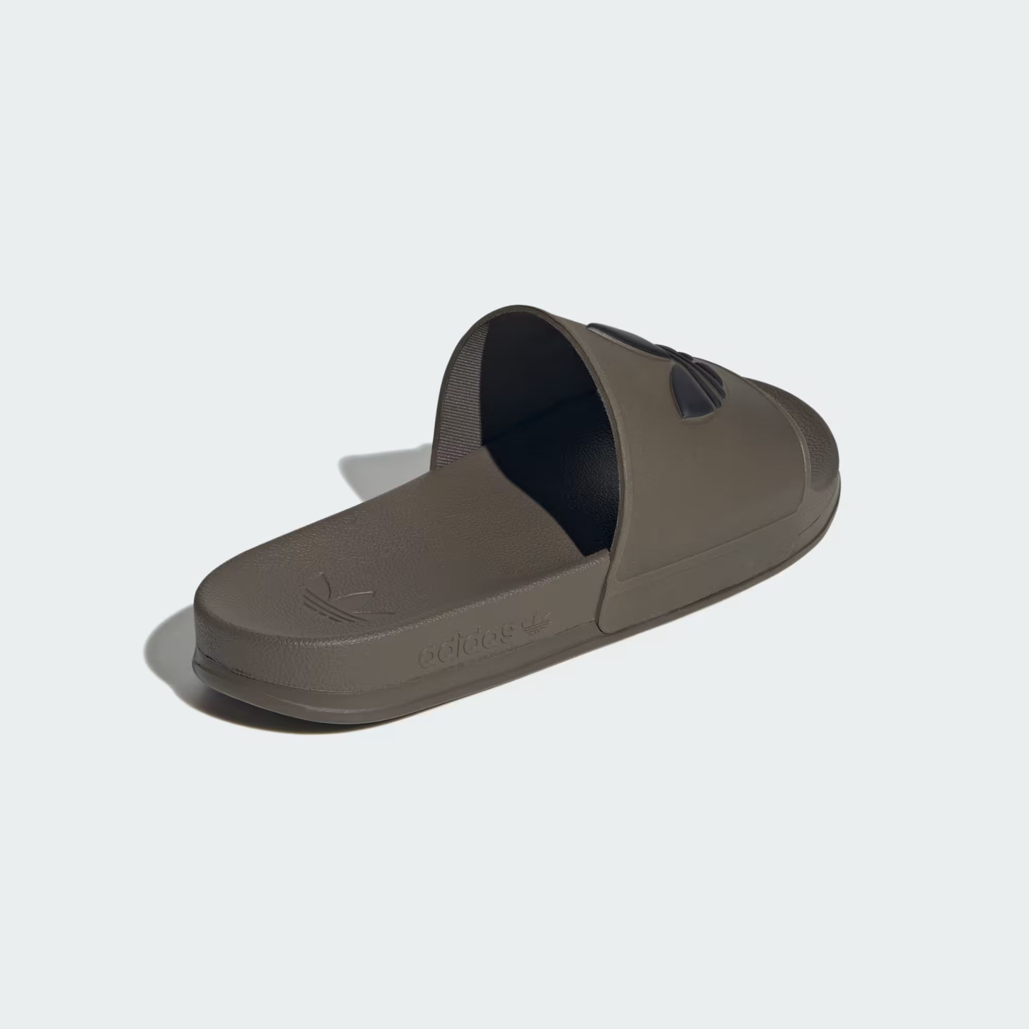 Chinelo Adilette OG CF