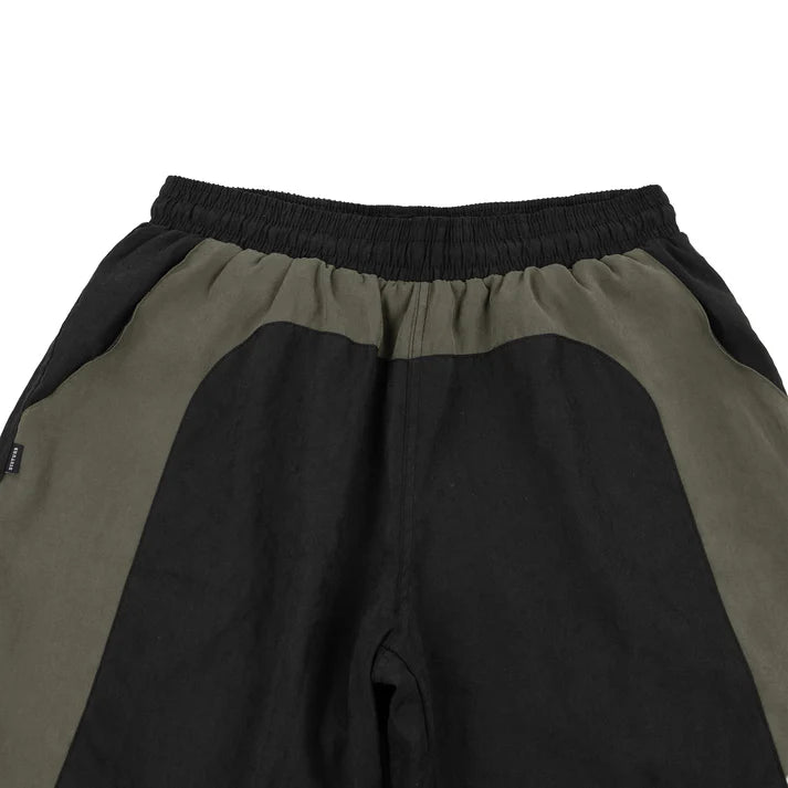 Arch Shorts Black - DISTURB LTDA