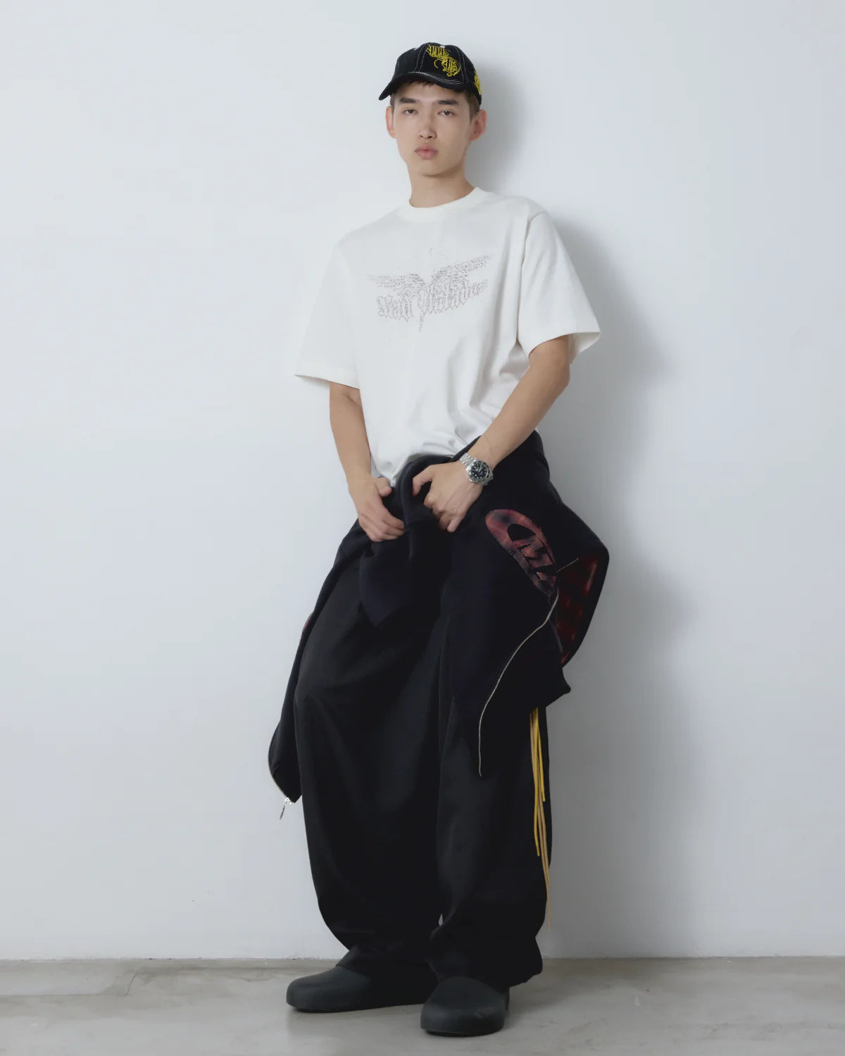 Camiseta Assas Off White - MAD ENLATADOS