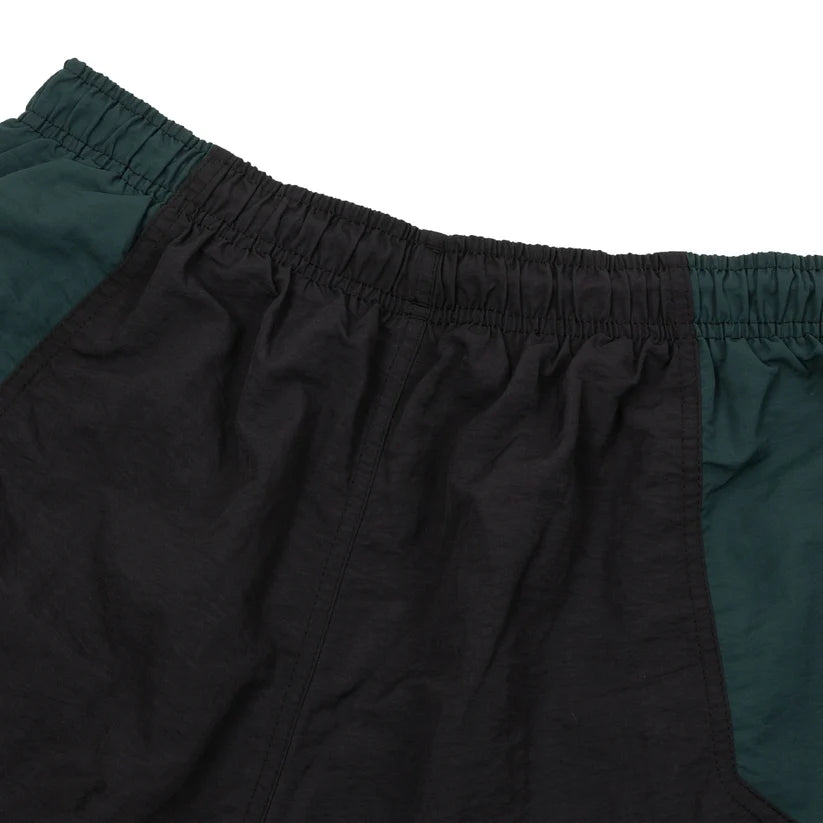 Shorts Pivot Preto
