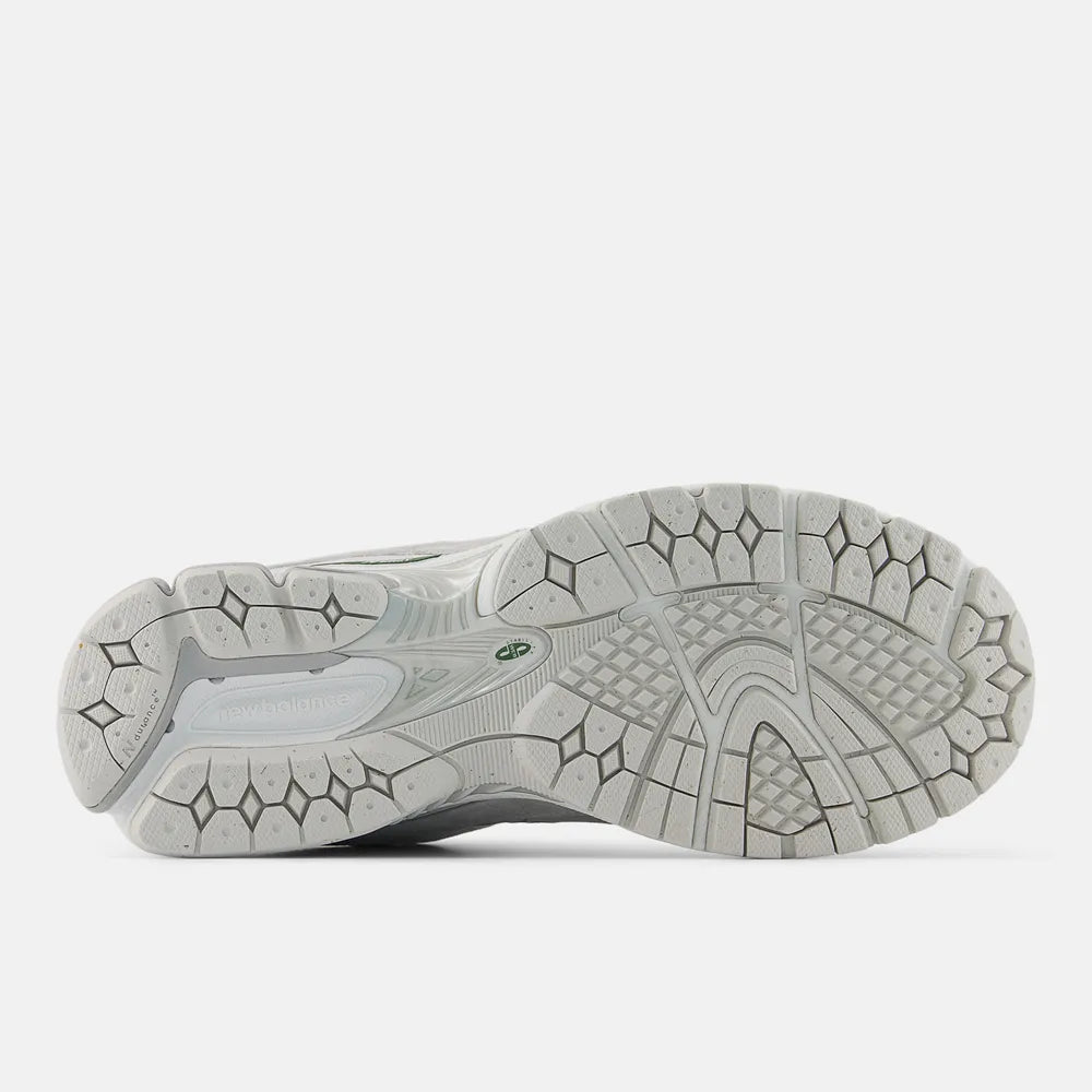 Tênis NB 2002r Cinza - NEW BALANCE