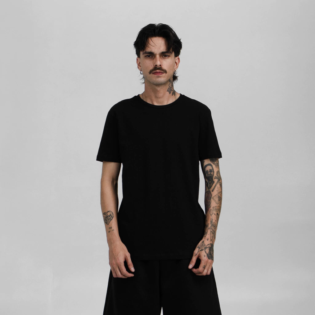 Essential Slim Black Tee - QUIET