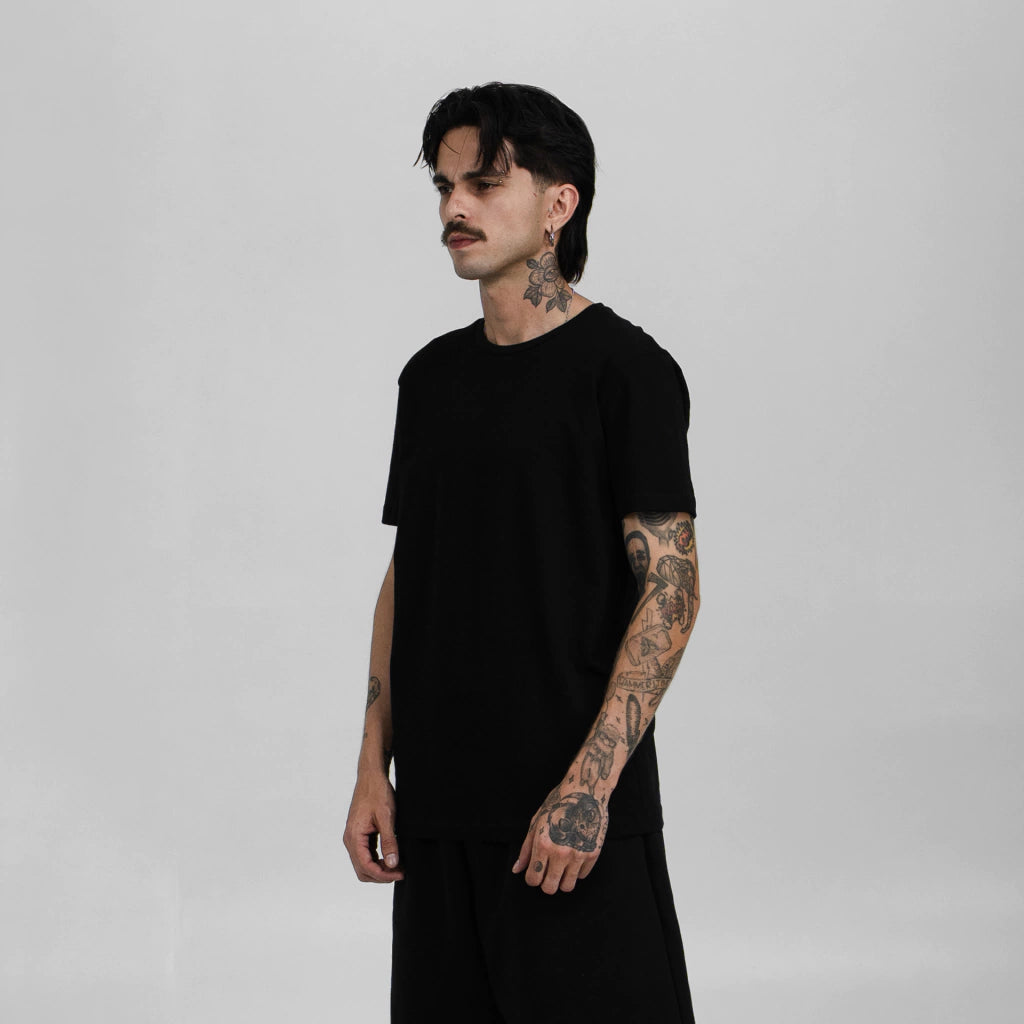 Essential Slim Black Tee - QUIET
