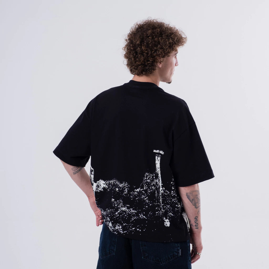 Camiseta Lost Empire Black - TANABASE