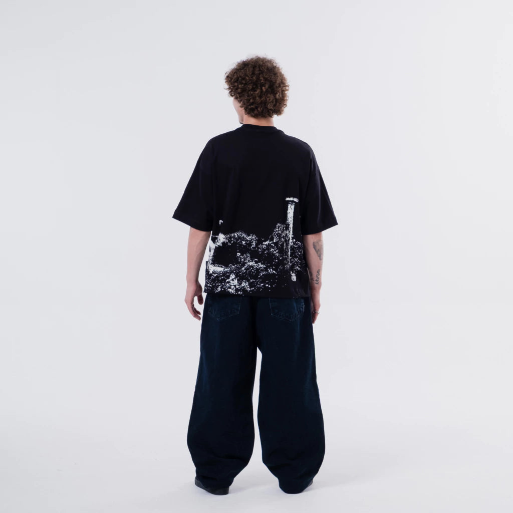 Camiseta Lost Empire Black - TANABASE